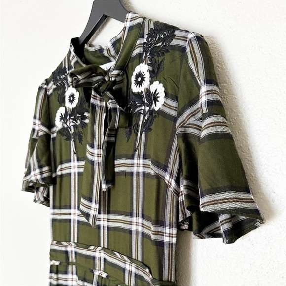 ๐HP๐ Anthropologie Green Plaid Floral Embroidered Boho Mini Dress - Picture 5 of 8